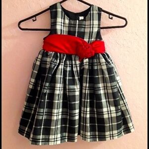 r black sleeveless button back holiday dress 24Mos